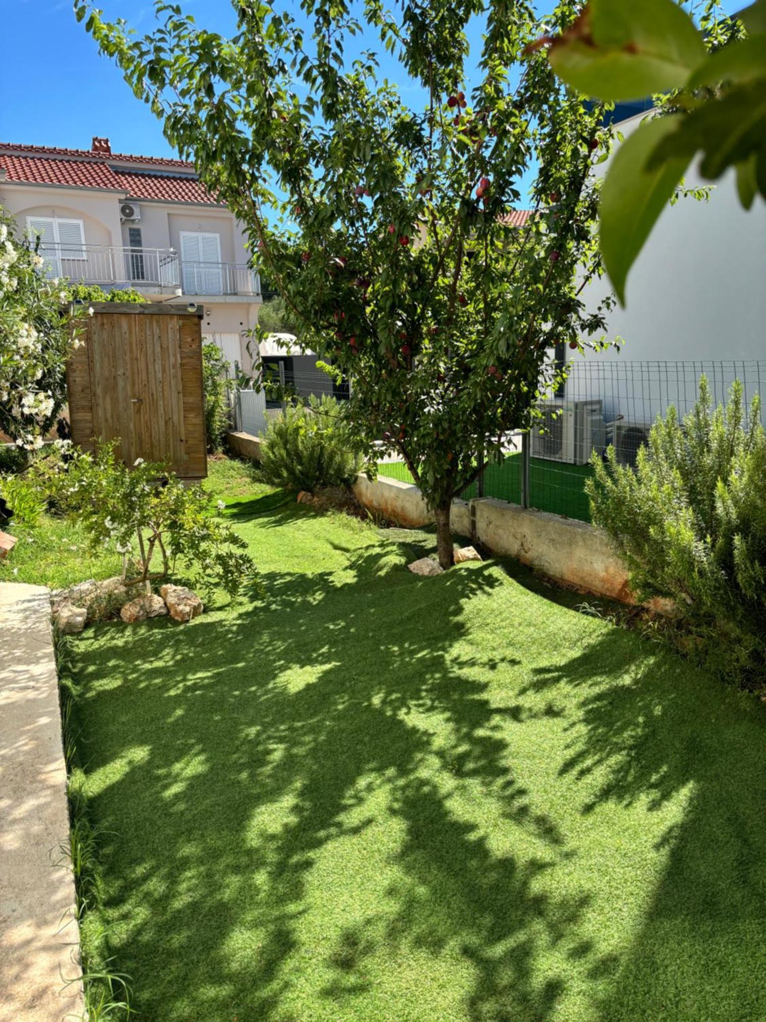 Apartments N&M Sukosan Luaran gambar