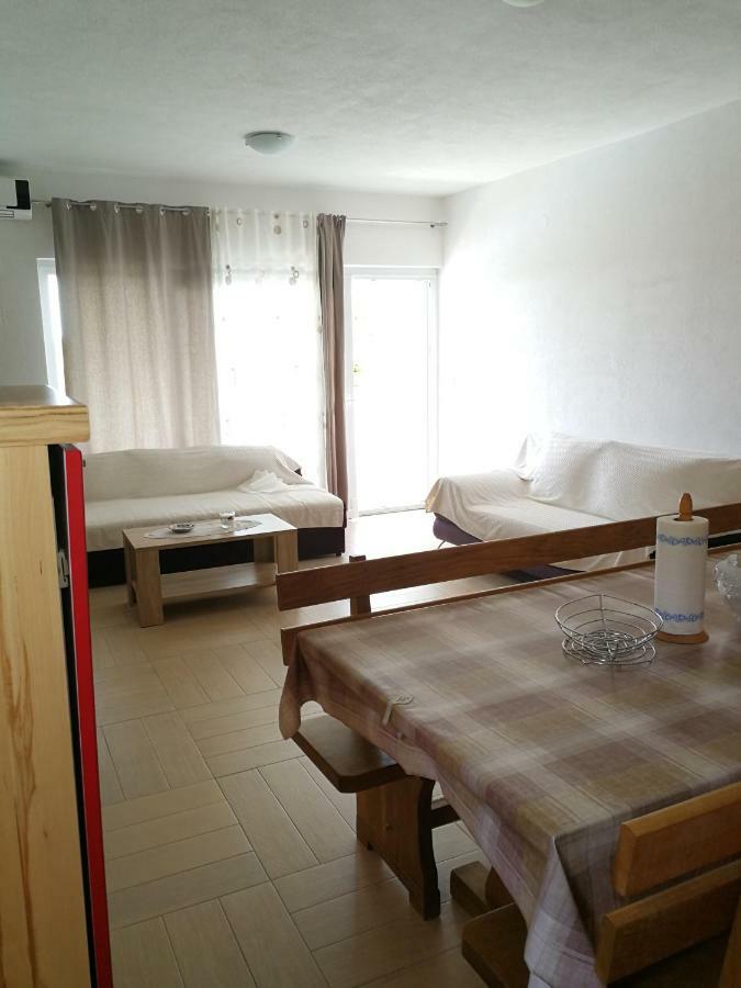 Apartments N&M Sukosan Luaran gambar