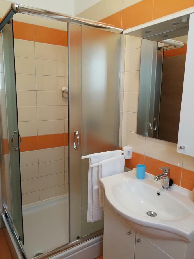 Apartments N&M Sukosan Luaran gambar
