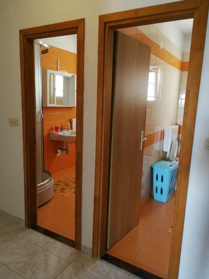 Apartments N&M Sukosan Luaran gambar